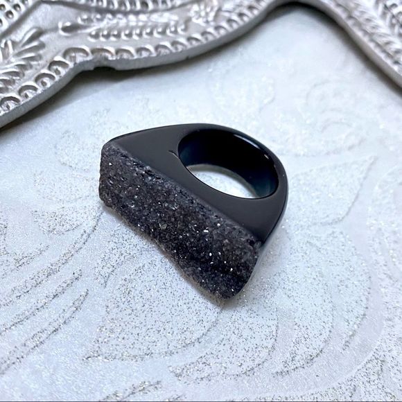 BLACK SOLID SEAMLESS SLAB DRUZY CRYSTAL RING HANDCRAFTED NEW IN BOX BOHO CHIC - Picture 4 of 7